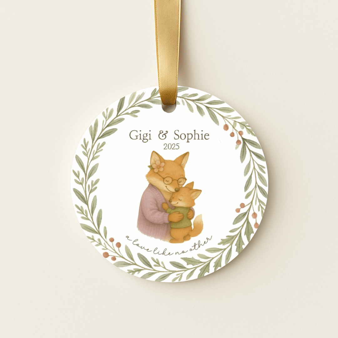 Personalized ceramic Christmas ornament with hugging foxes, for grandmas and a grandchild