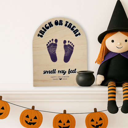 Trick or Treat Halloween Footprint Sign